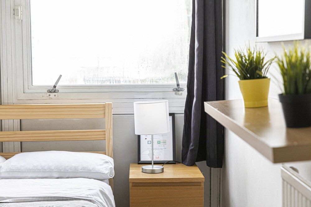 Tower Bridge Accommodation - 8 Double Room 10 10