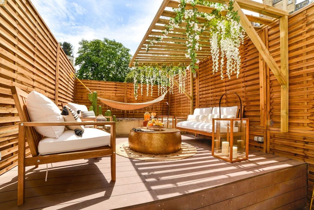 The Majestic Garden Suite Honeymoon Apartment, Ensuite 47