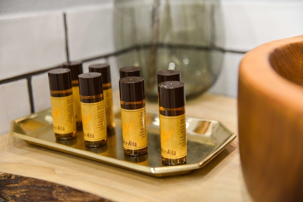 The Majestic Garden Suite Honeymoon Apartment, Ensuite 25