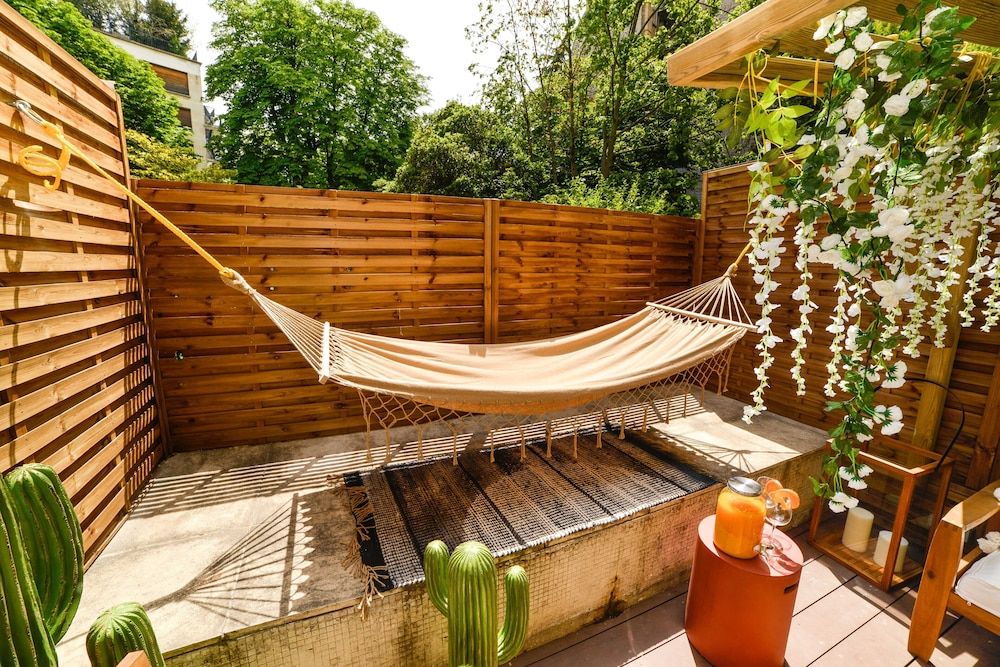 The Majestic Garden Suite Honeymoon Apartment, Ensuite 57