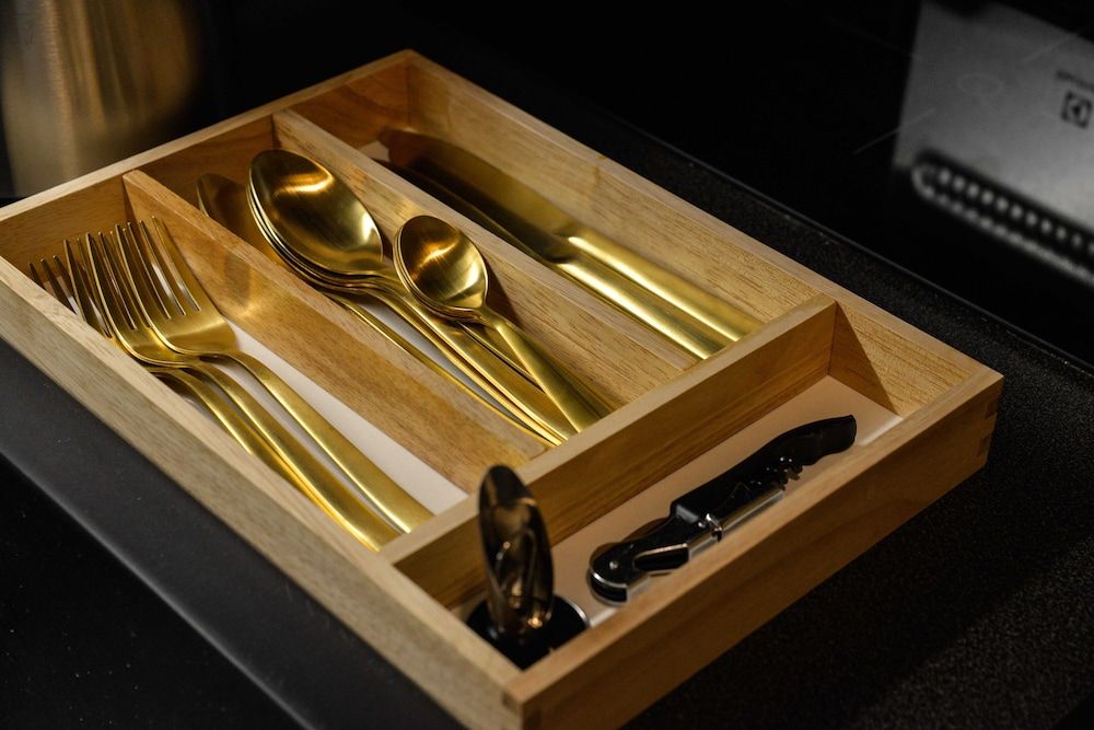 The Majestic Garden Suite Honeymoon Apartment, Ensuite 43