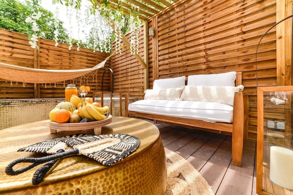 The Majestic Garden Suite Honeymoon Apartment, Ensuite 51