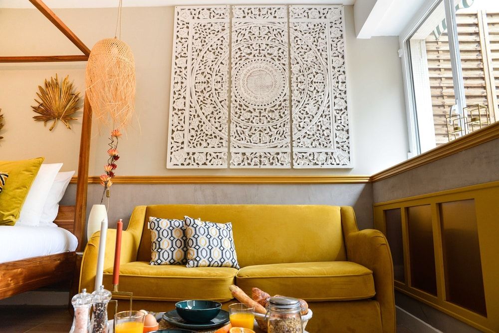 The Majestic Garden Suite Honeymoon Apartment, Ensuite 17