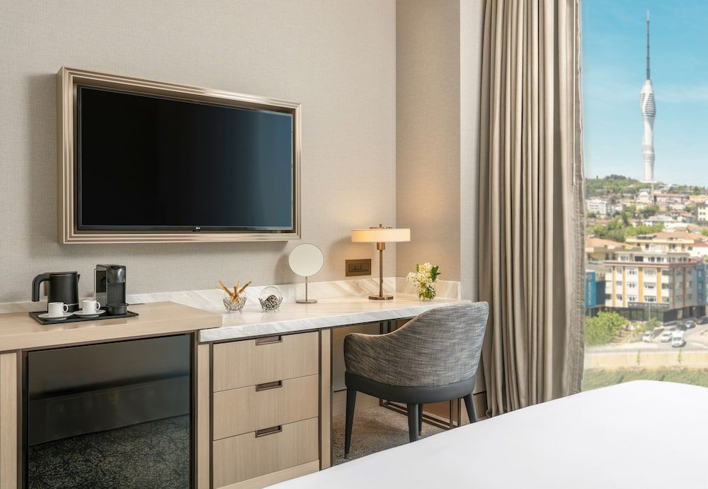 Address Istanbul Deluxe City View King 6