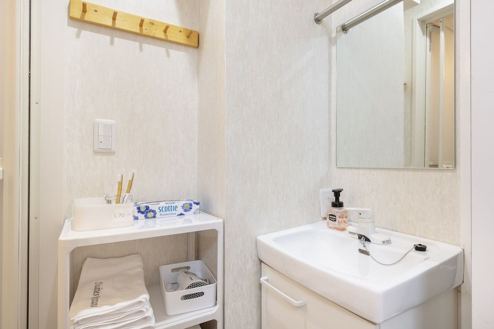 Uhome Suite Kizuna Ikebukuro Apartment (3F) 8