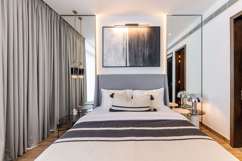 Luxury 2BR Marina Gate 3 Superior Apartment, 2 Bedrooms, Non Smoking, Lake View 2