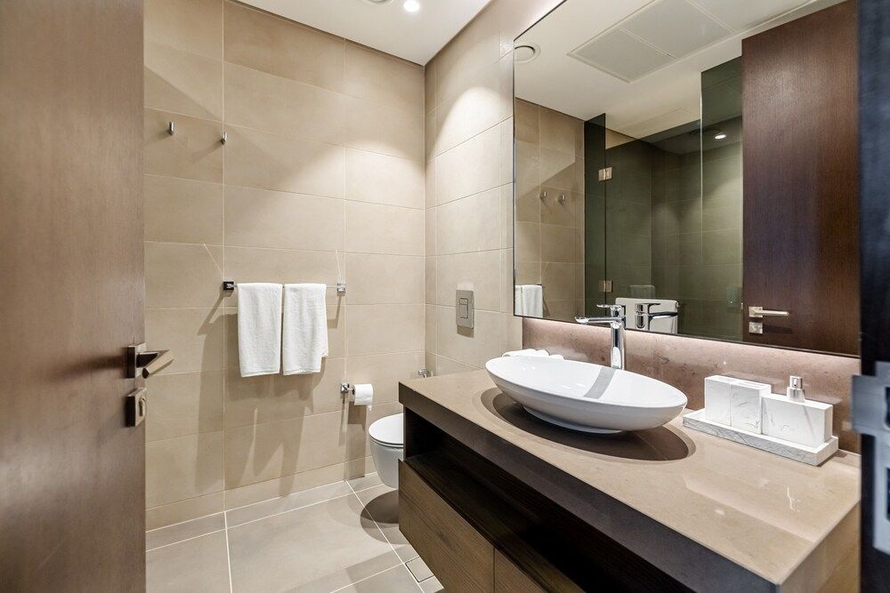 Luxury 2BR Marina Gate 3 Superior Apartment, 2 Bedrooms, Non Smoking, Lake View 9