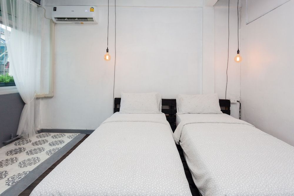 Boho Bangkok Standard Twin Room 5