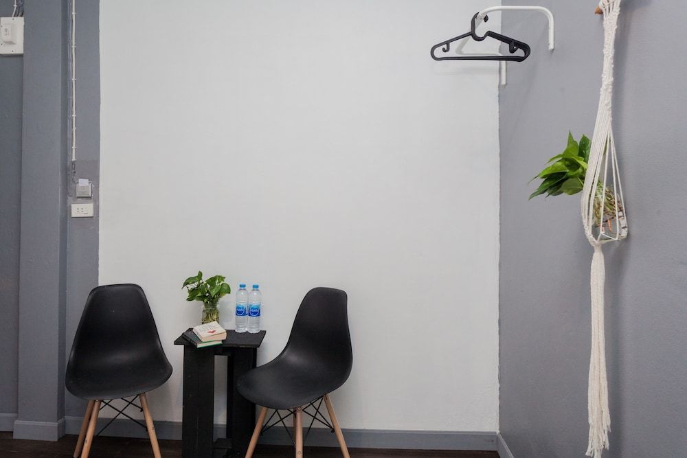 Boho Bangkok Standard Twin Room 8