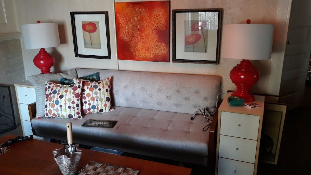 Design Studio, 1 Queen Bed