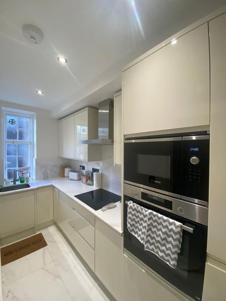 undefined Beautiful and Modern Apartment in North London, UK 4