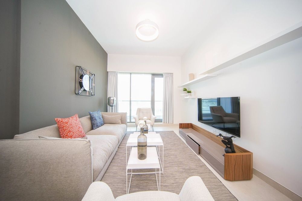 Business Bay 1BR Canal View Rooftop Pool - 360 vacation Deluxe Apartment, Non Smoking, Balcony 11