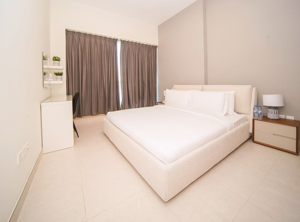 undefined Business Bay 1BR Canal View Rooftop Pool - 360 vacation 8