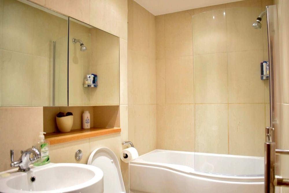 undefined Minimal Studio With Views Over Battersea Park 9