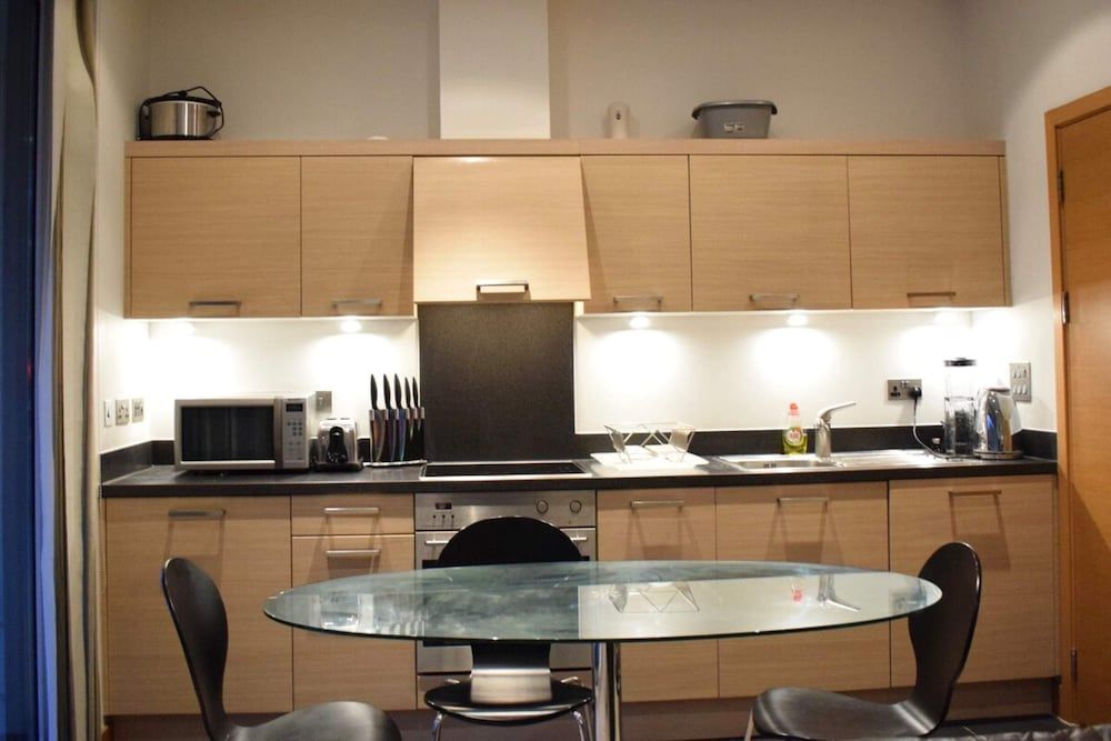 undefined Minimal Studio With Views Over Battersea Park 4