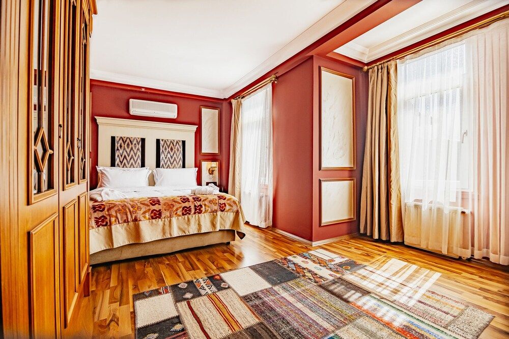 Fatma Sultan Hotel Deluxe Triple Room 4