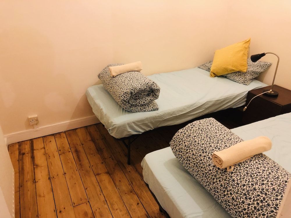 undefined 3bed apartment next to eurostar station 6