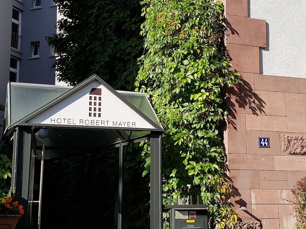 undefined Hotel Robert Mayer 5