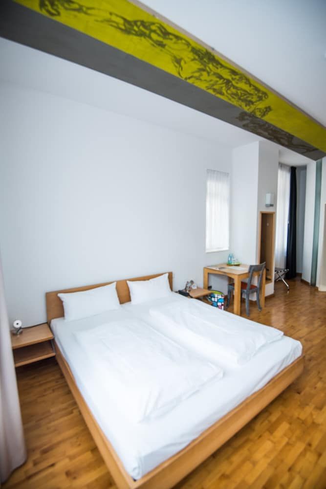 undefined Hotel Robert Mayer 7