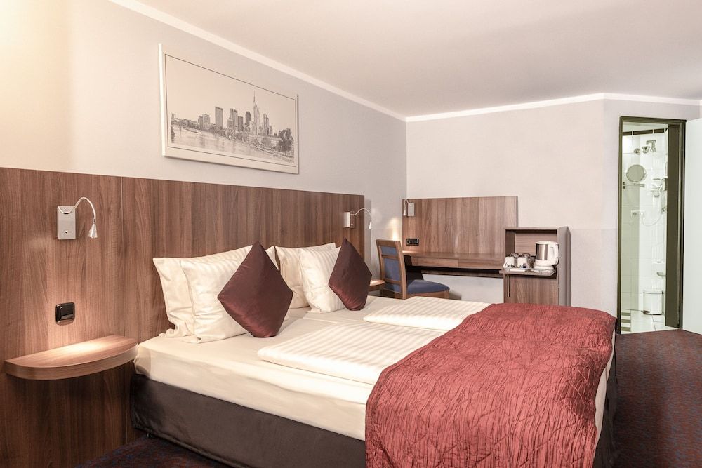 undefined Ramada by Wyndham Frankfurt Central Station 5