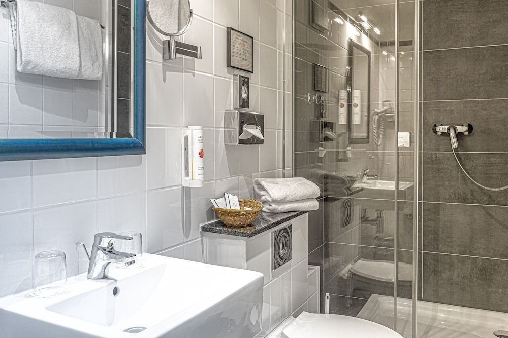 undefined Ramada by Wyndham Frankfurt Central Station 9