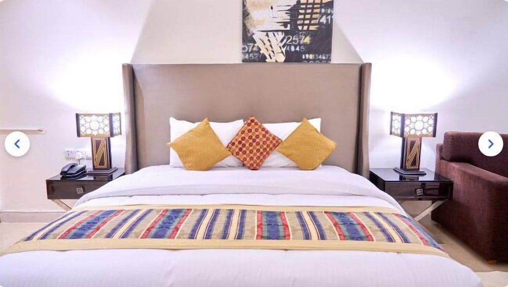 City Stay Grand Hotel Apartments Deluxe Double Room 3