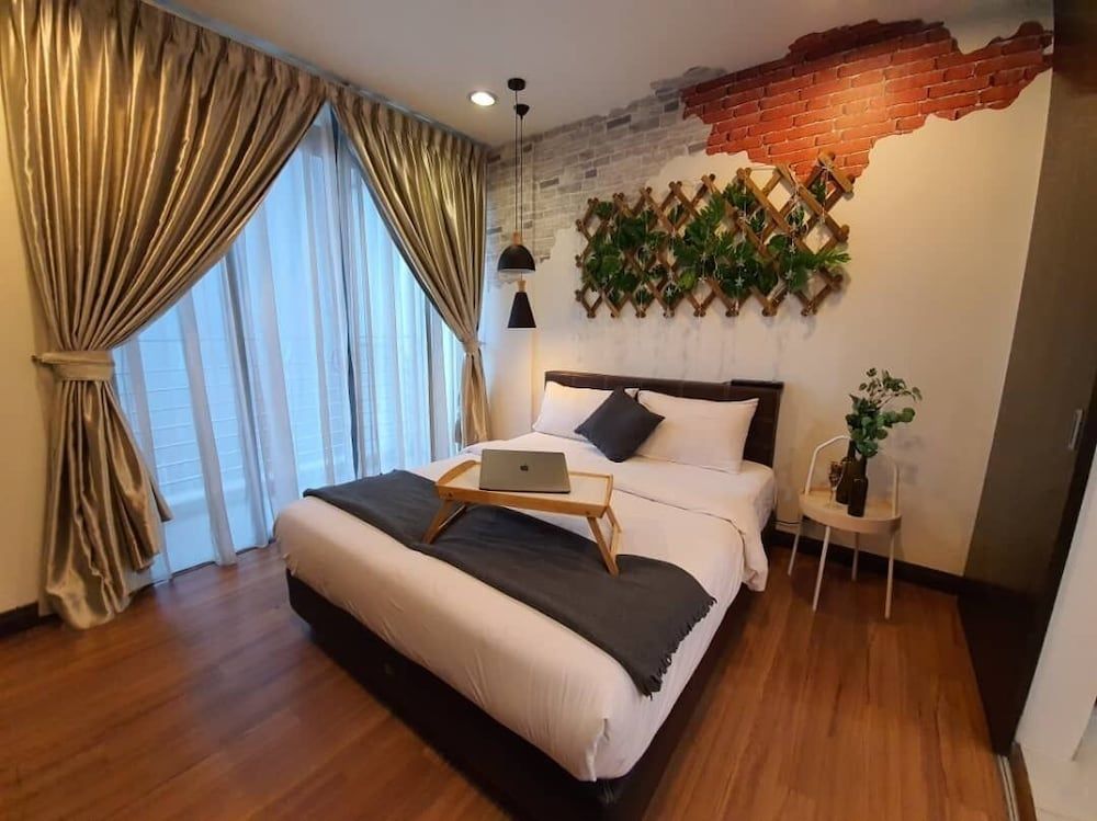 undefined Taragon Bintang Suites by StayHub Studio 4