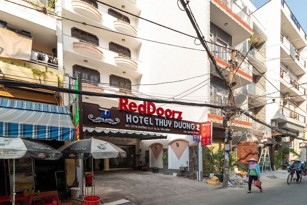 undefined RedDoorz near Lotte Cinema Cong Hoa