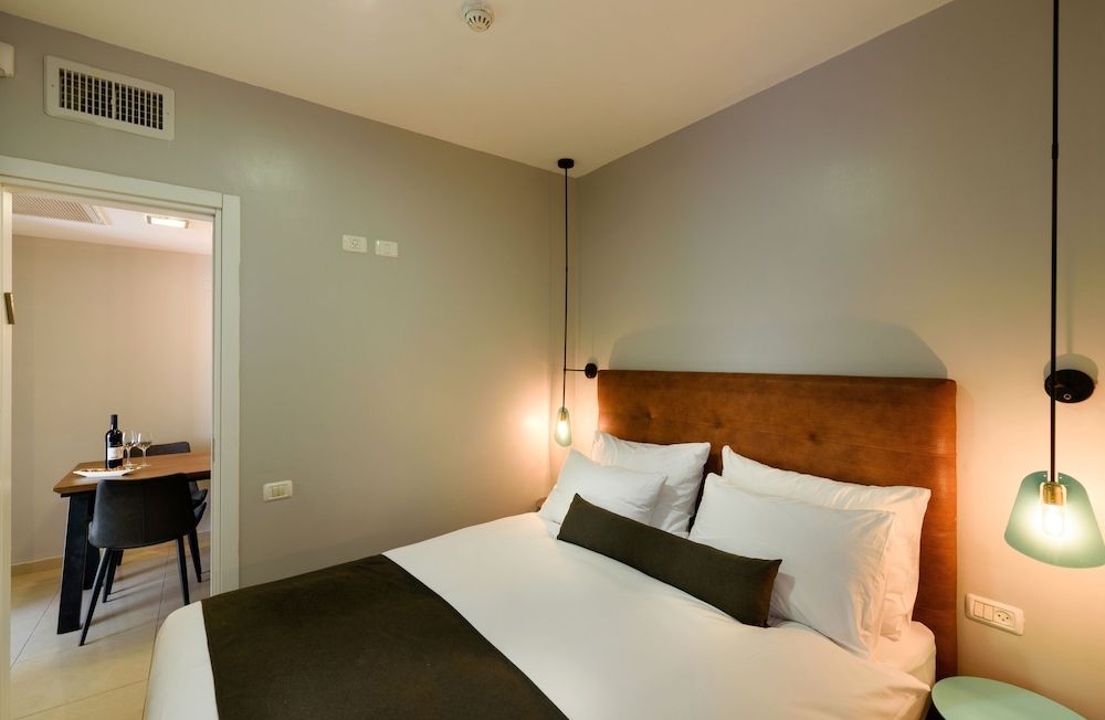 undefined Sea Land Suites 6