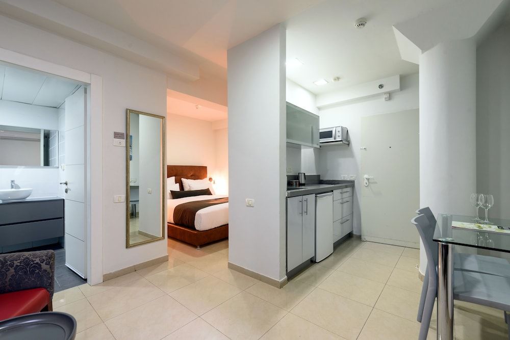 undefined Sea Land Suites 2