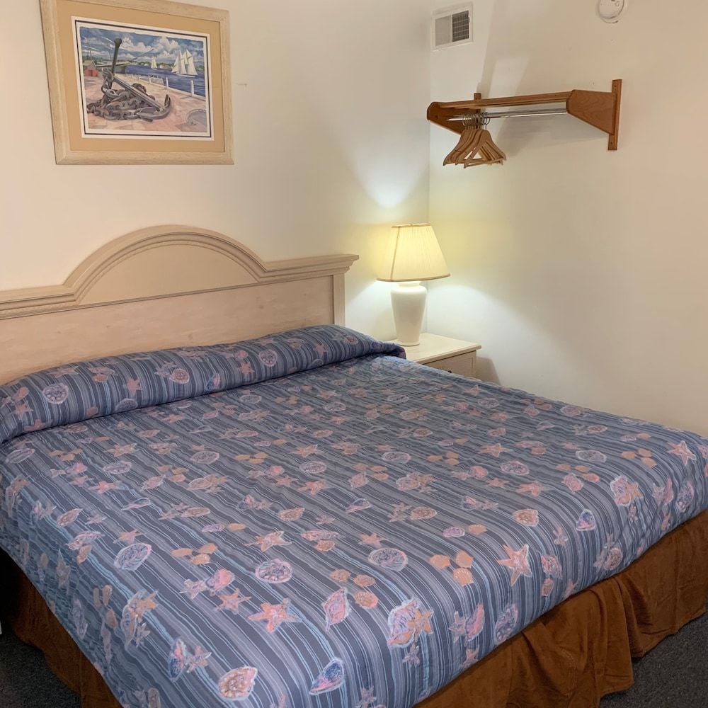 2 Bedroom Efficiency Suite (I)