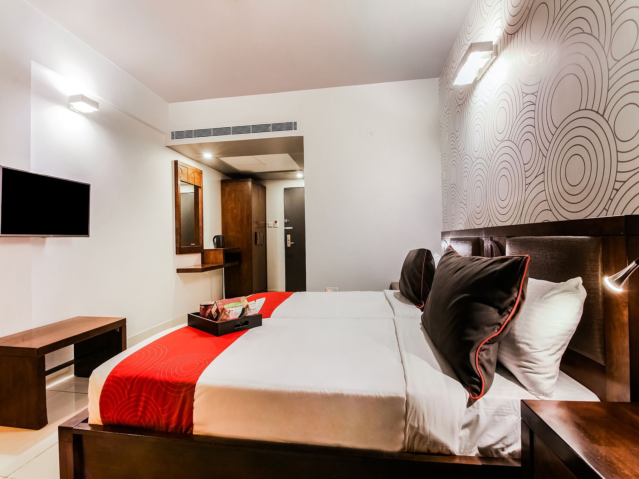 Super Townhouse Ulsoor Classic Room 5