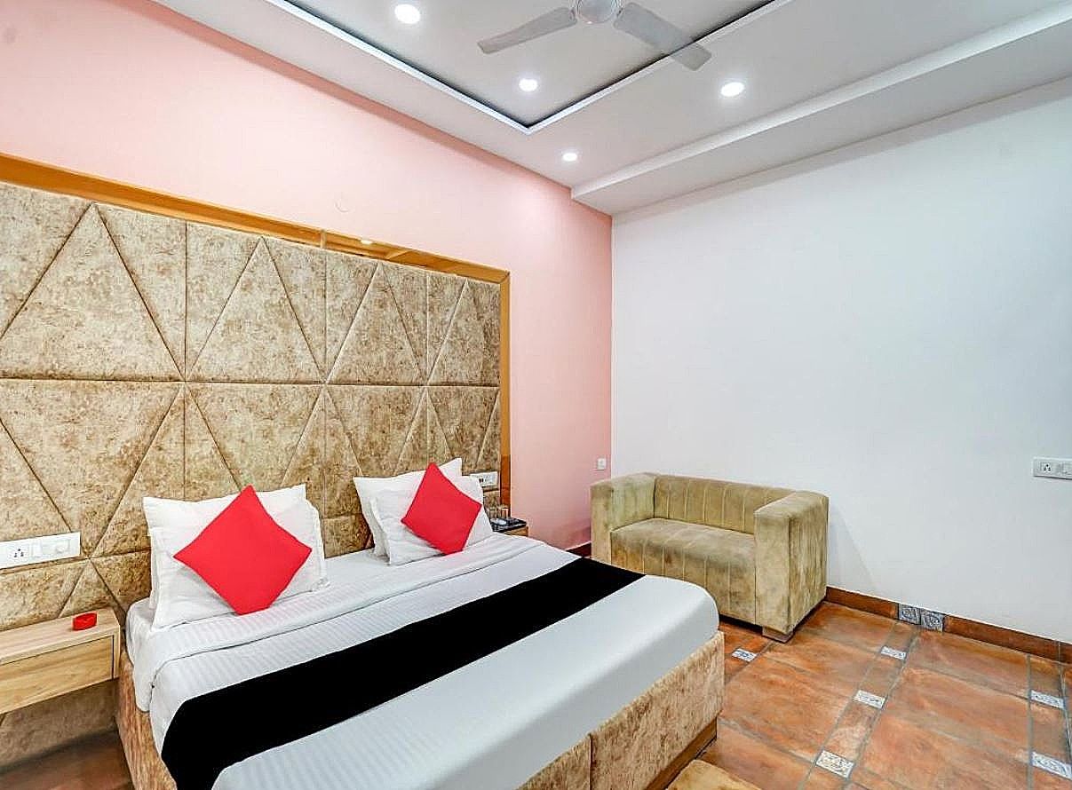 Hotel Mannat Deluxe Room 6