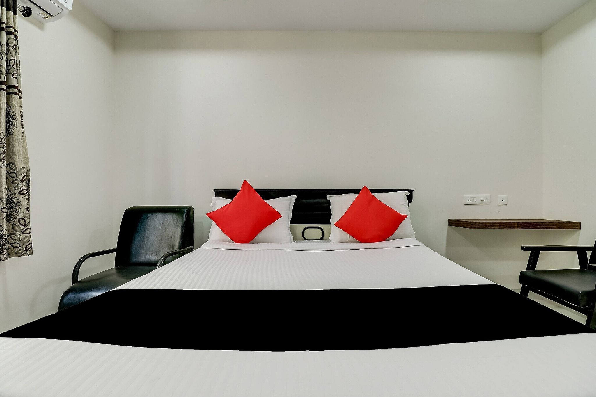 Deluxe Room with Mountain View -Inactive