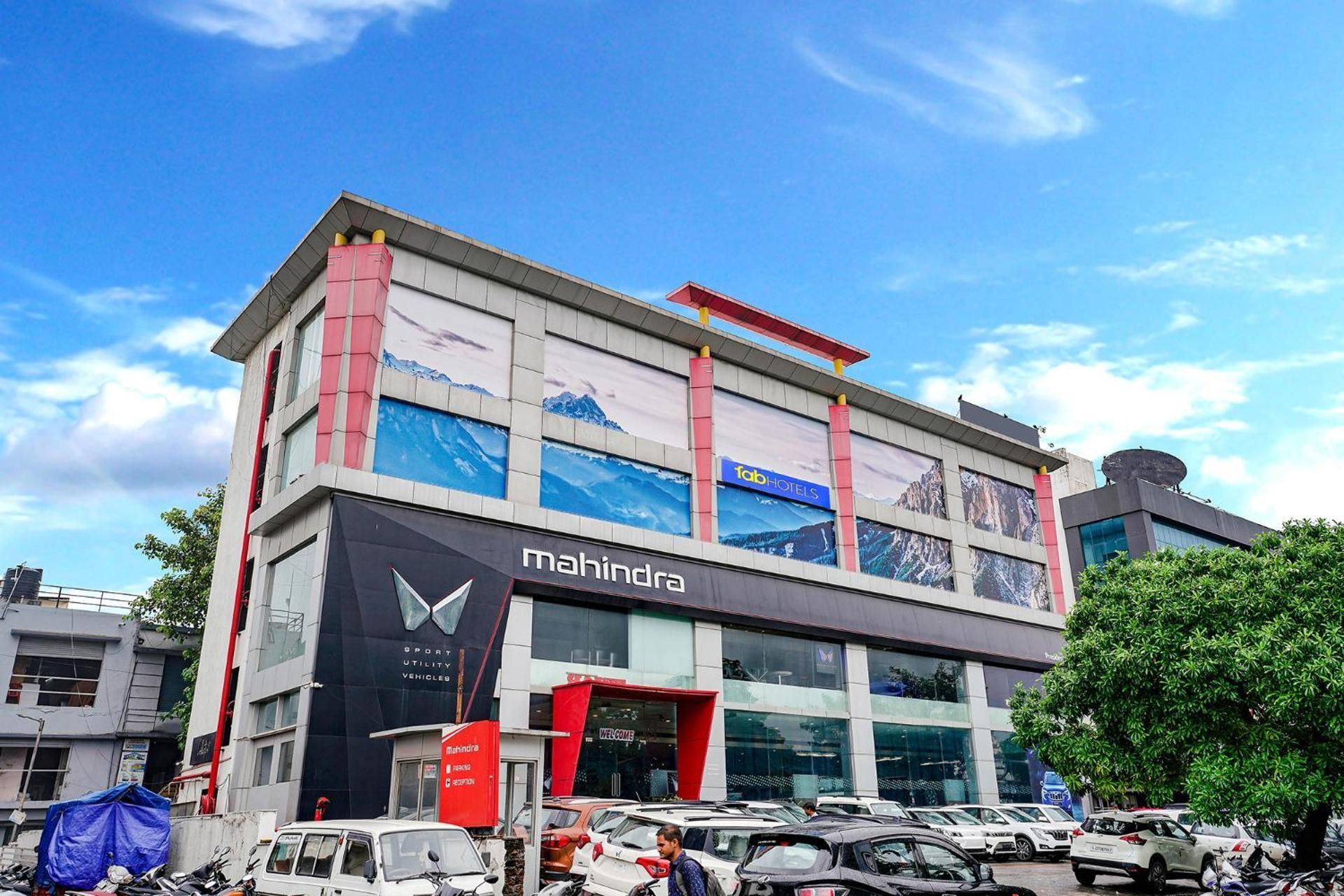 undefined Super Townhouse Lotus 7