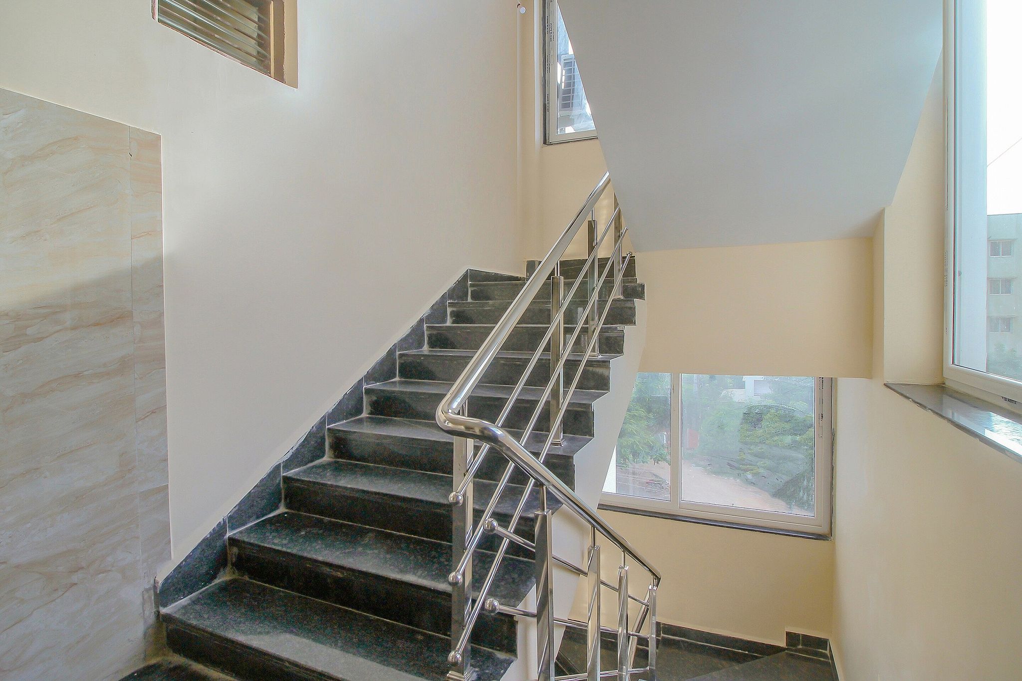 undefined Collection O White House Near KIMS Kondapur. 4