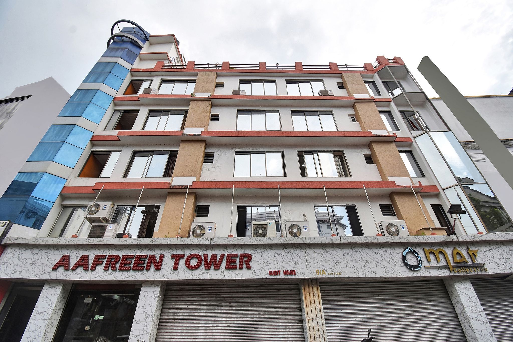 Collection O Aafreen Tower Near St. Thomas's Church
