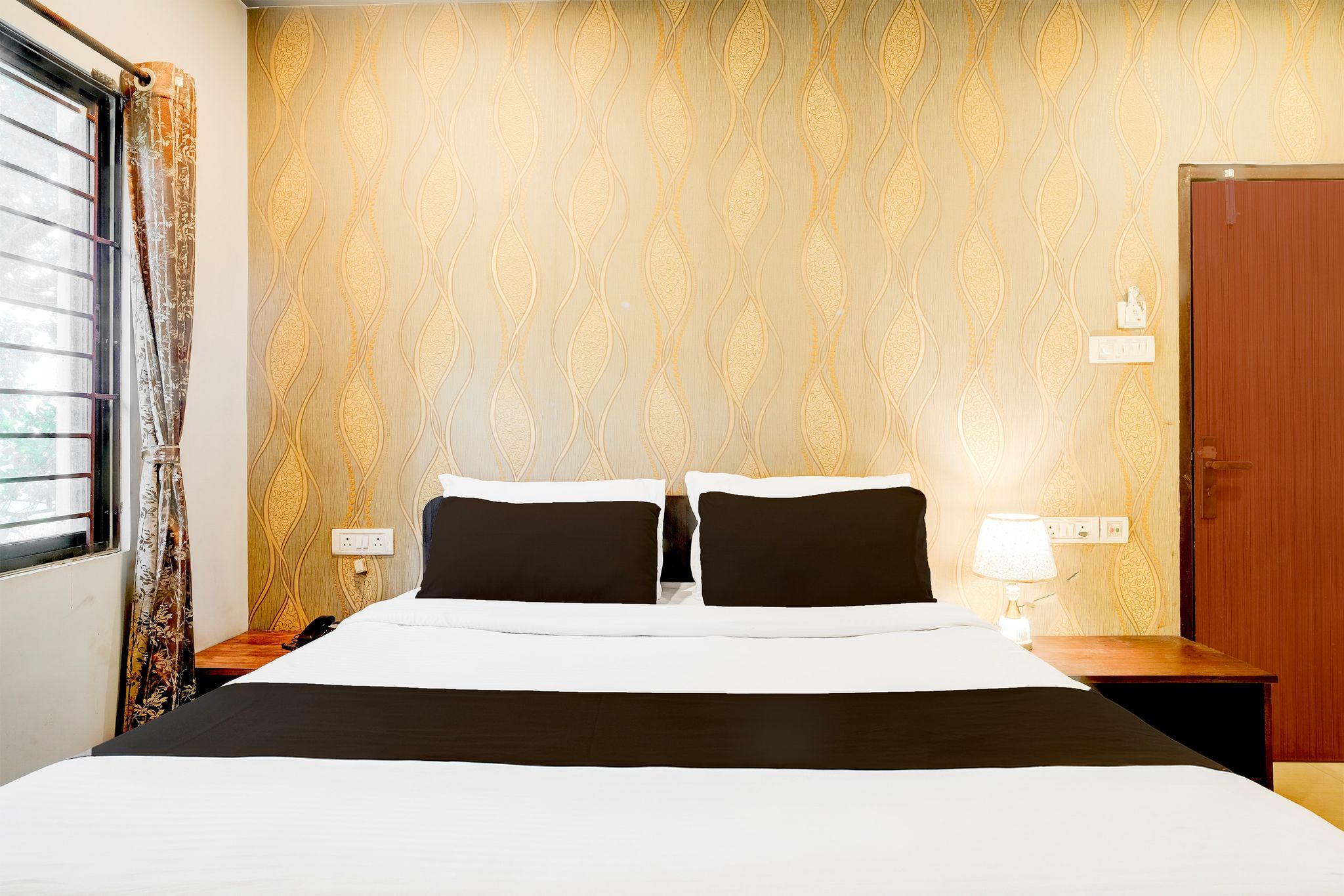 Super Townhouse Beltola Tiniali Formerly Hotel Pratishtha Classic Room 14