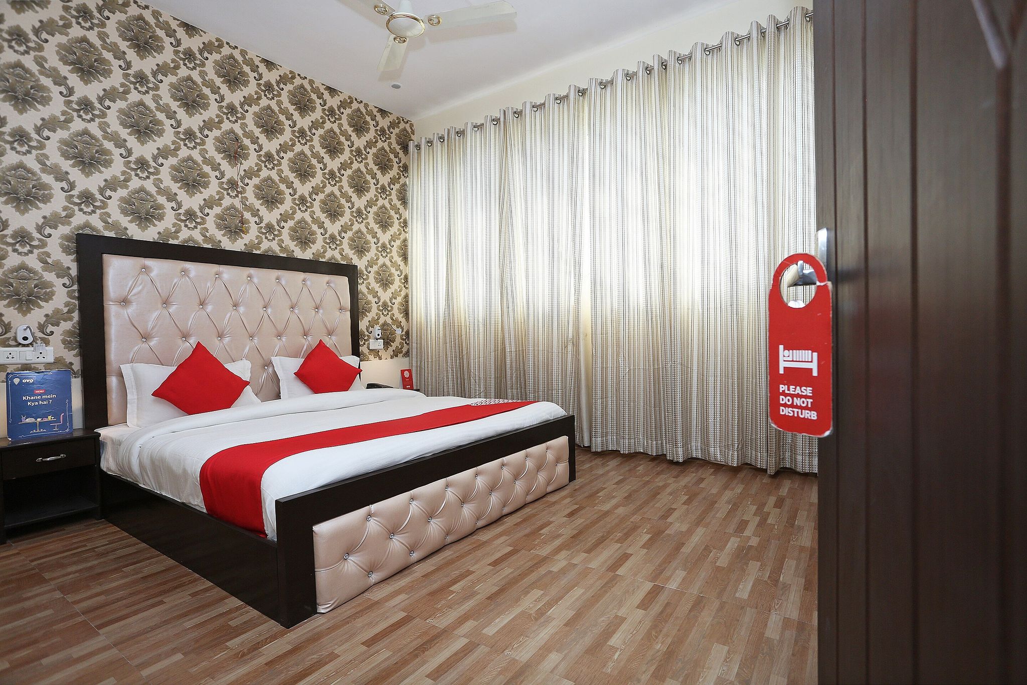 Capital O 36059 Hotel Shimaya Deluxe with View 29