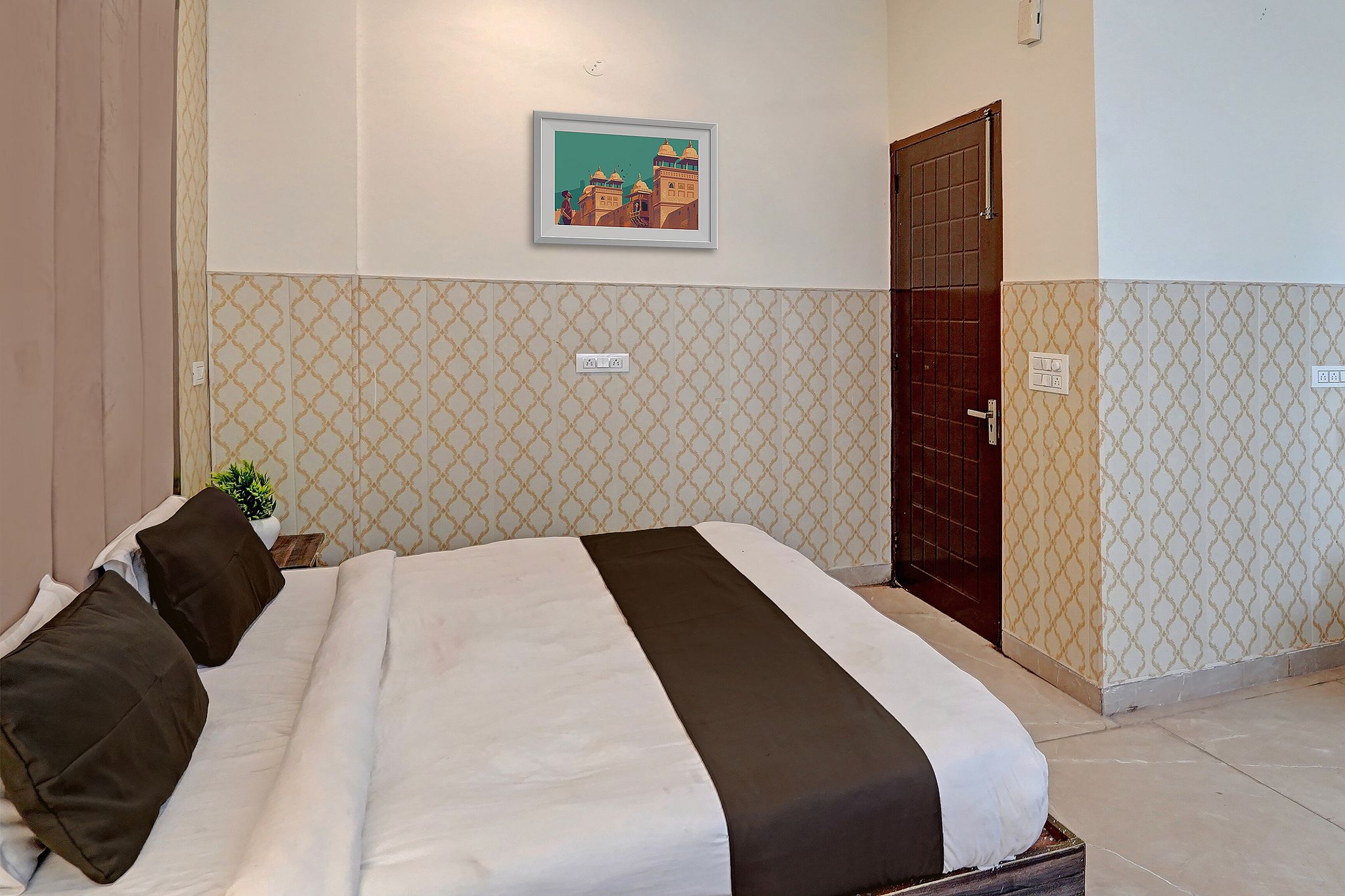Capital O 36059 Hotel Shimaya Deluxe with View 20