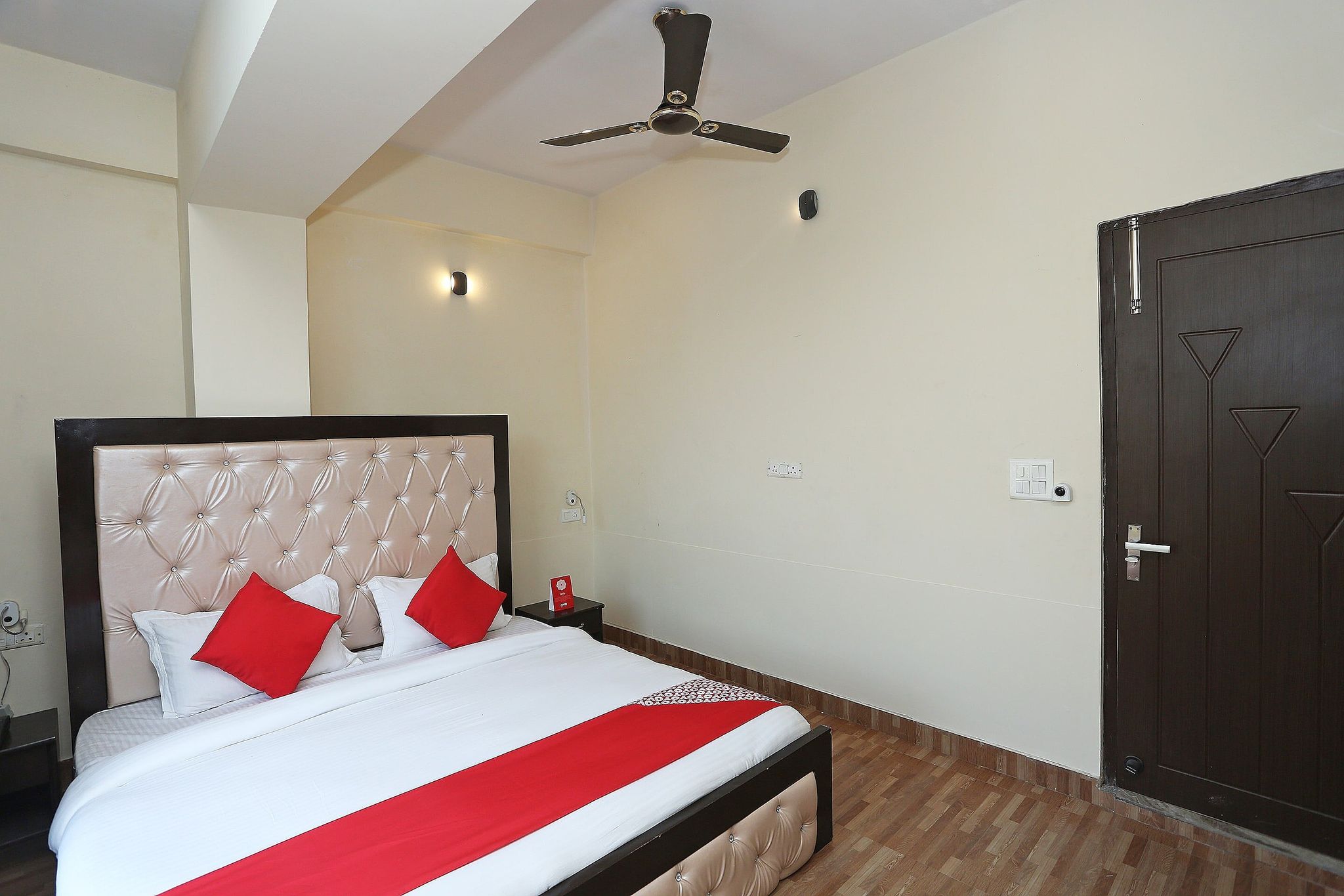 undefined Capital O by OYO Shimaya 5