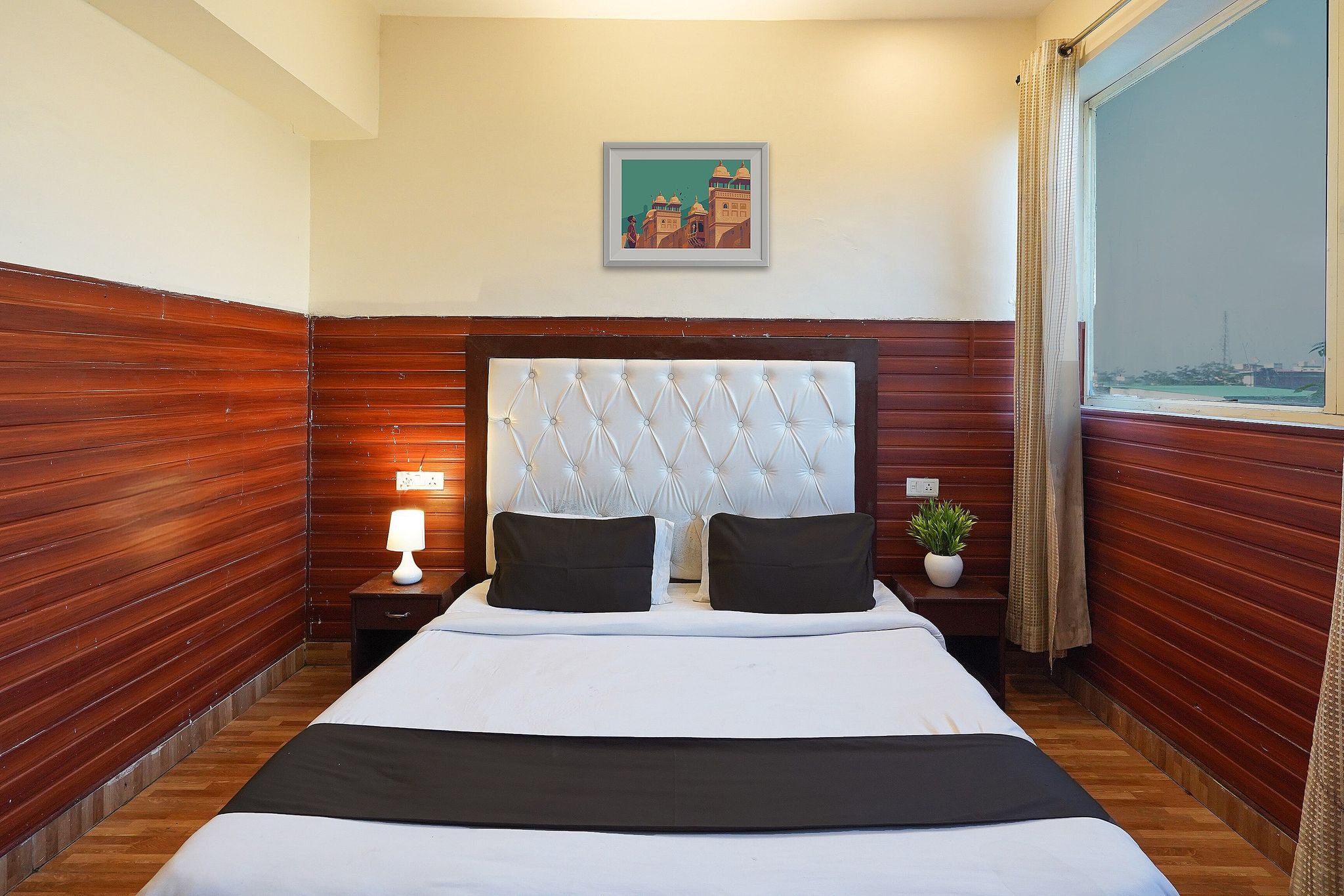 Capital O 36059 Hotel Shimaya Deluxe with View 18