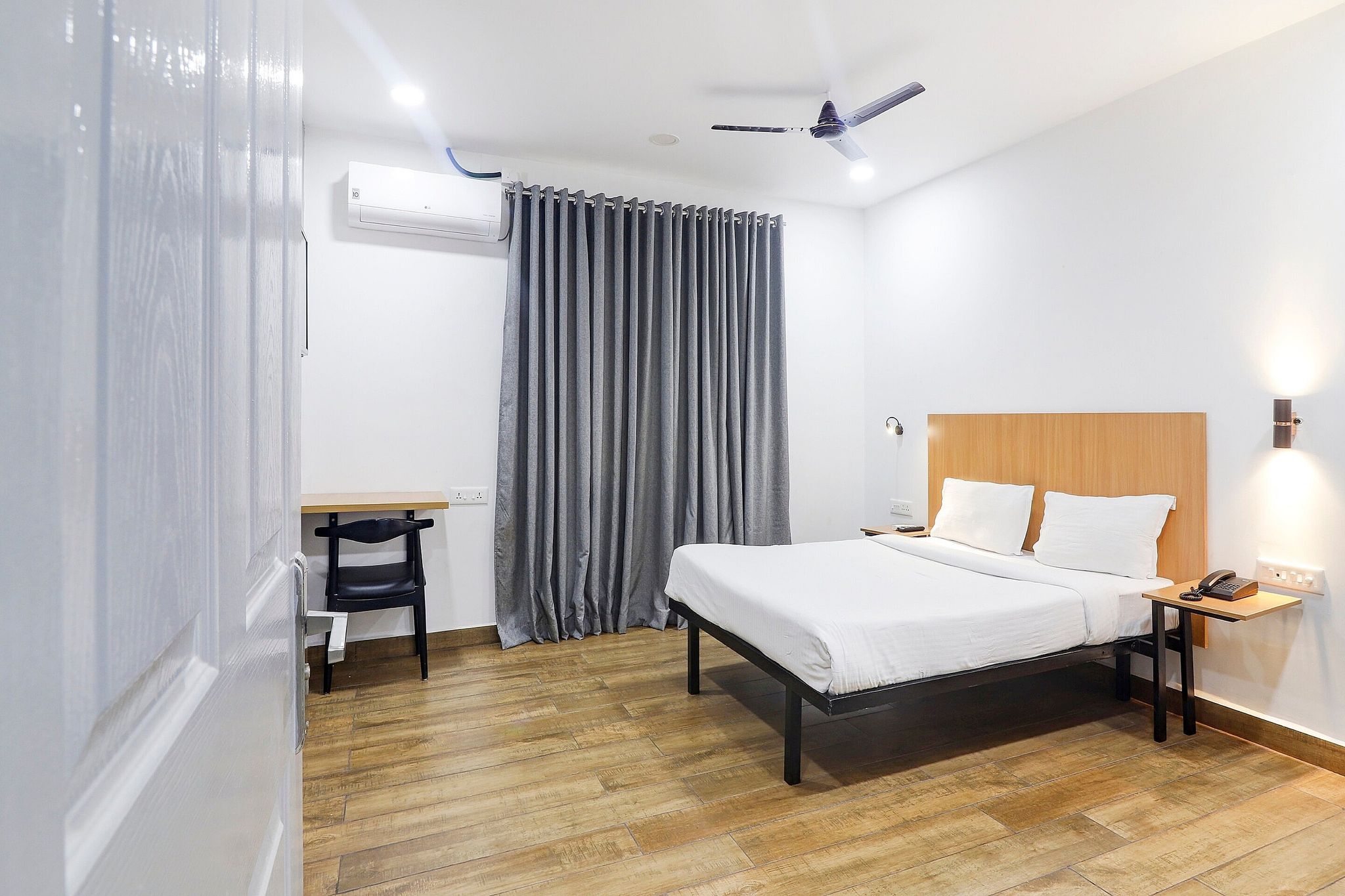 Townhouse Madhapur Near Shilparamam Classic Room 11