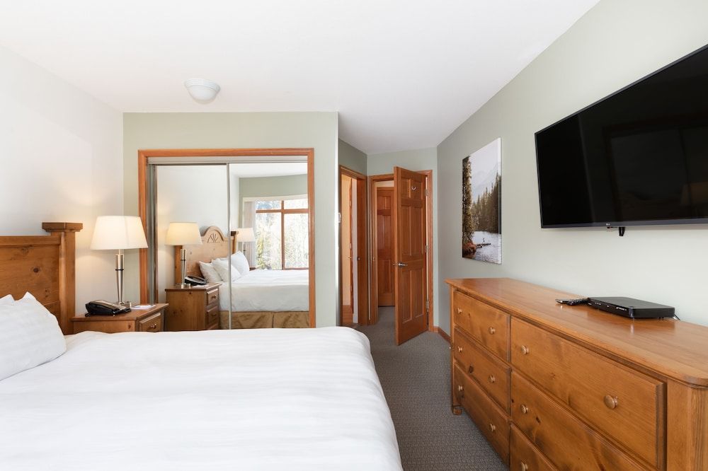 Condo, 2 Bedrooms (Unit 77)