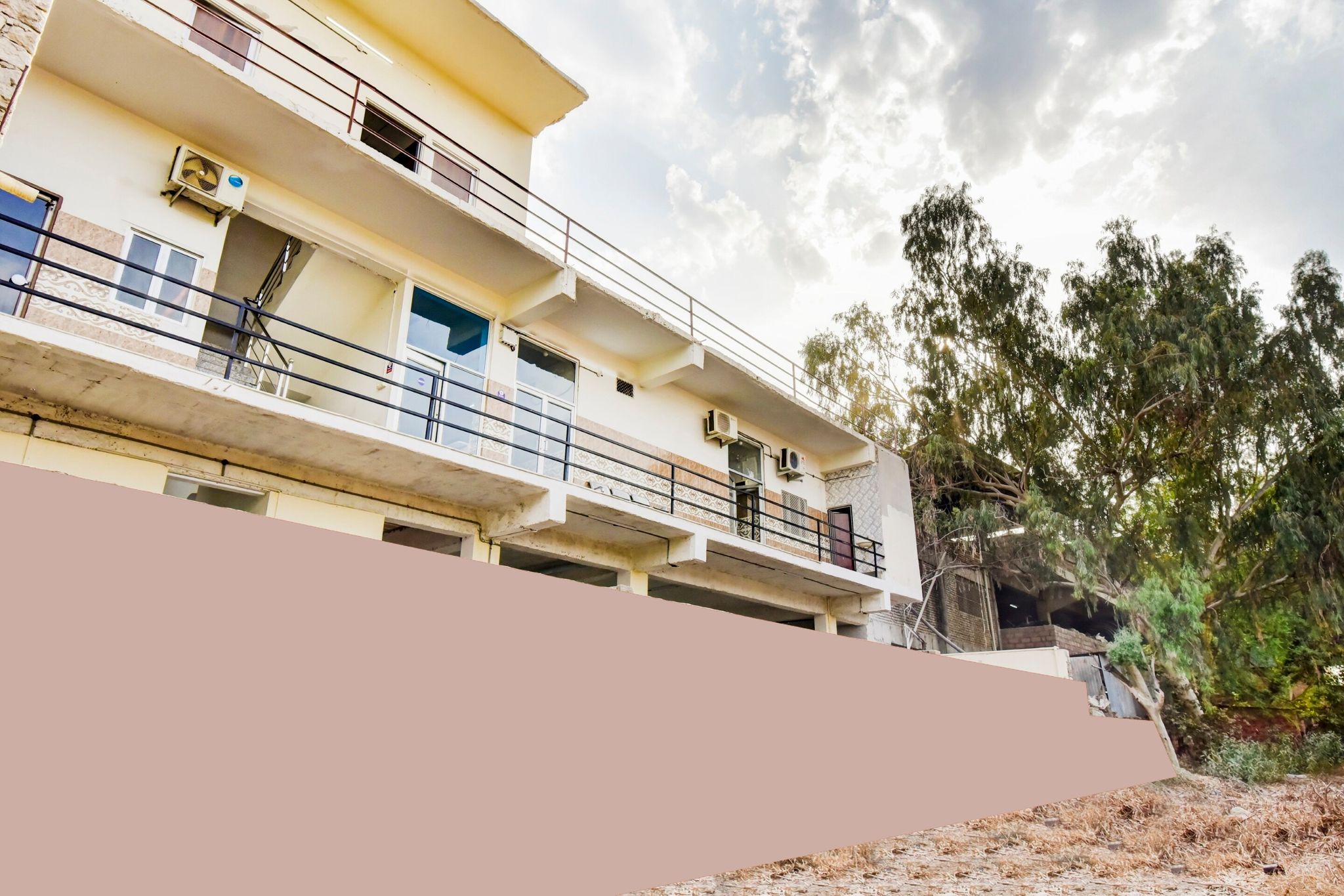 Hotel O Paradise Inn