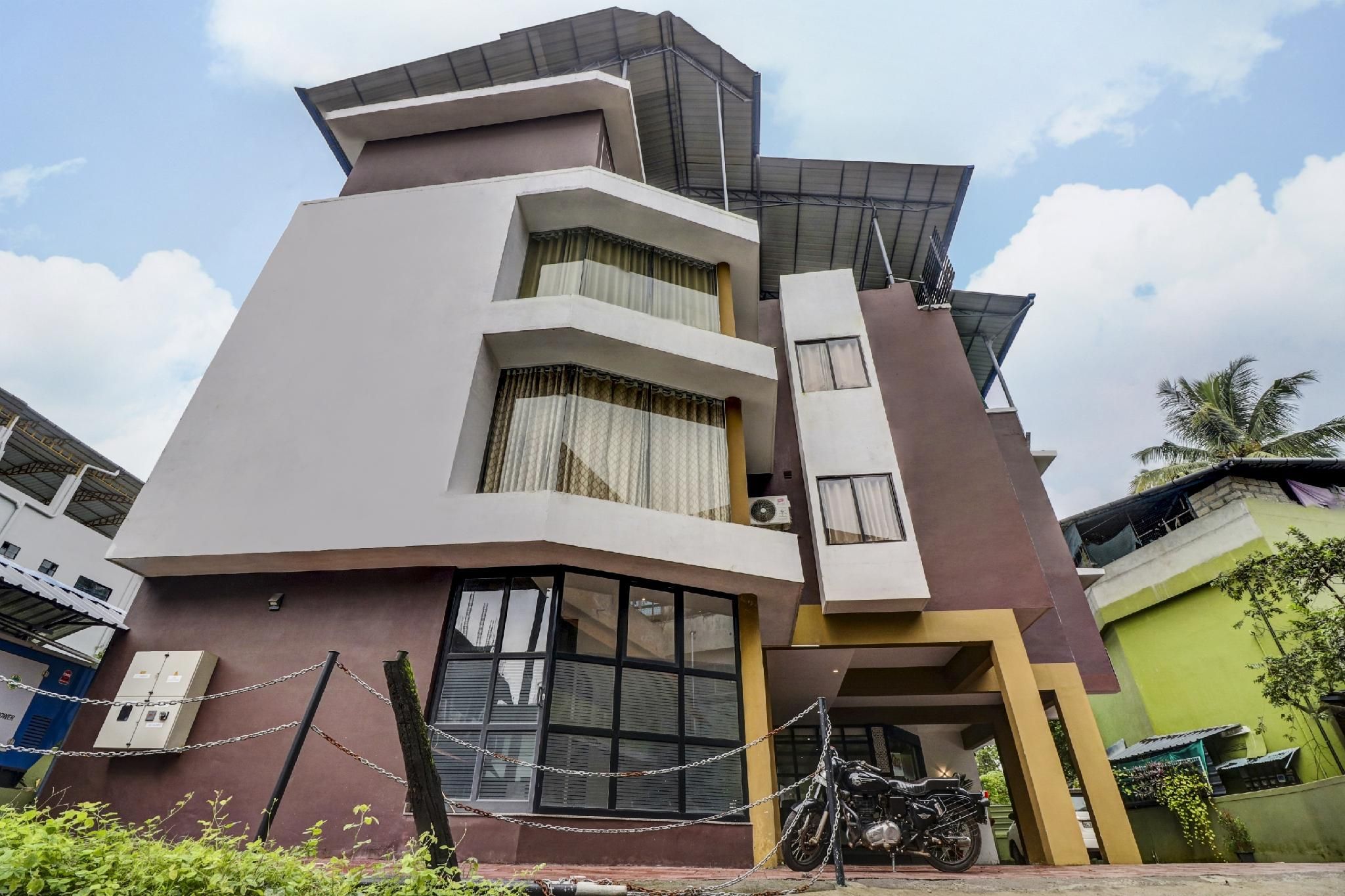 undefined Townhouse OAK Central Suits 9
