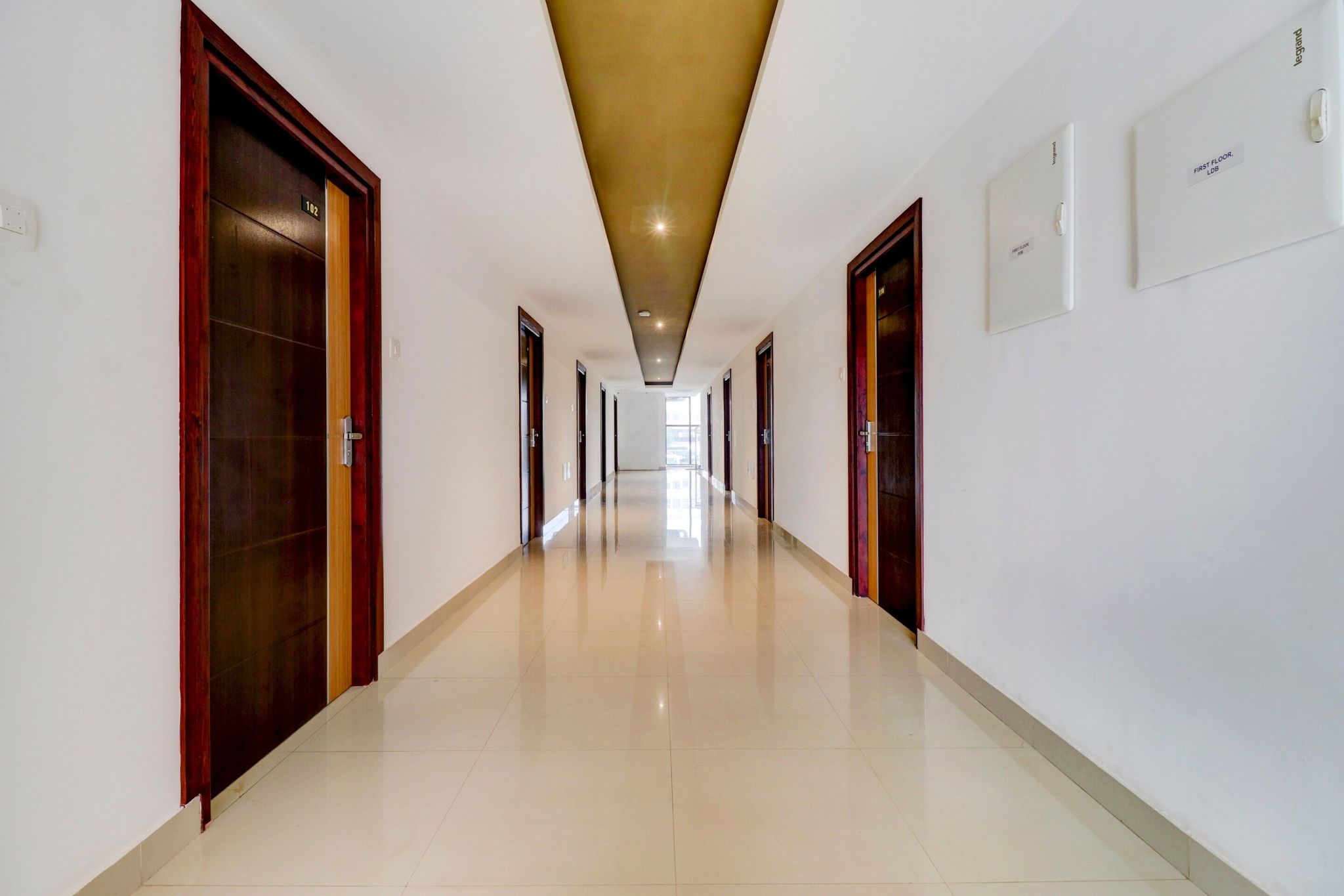 undefined Townhouse OAK Central Suits 4