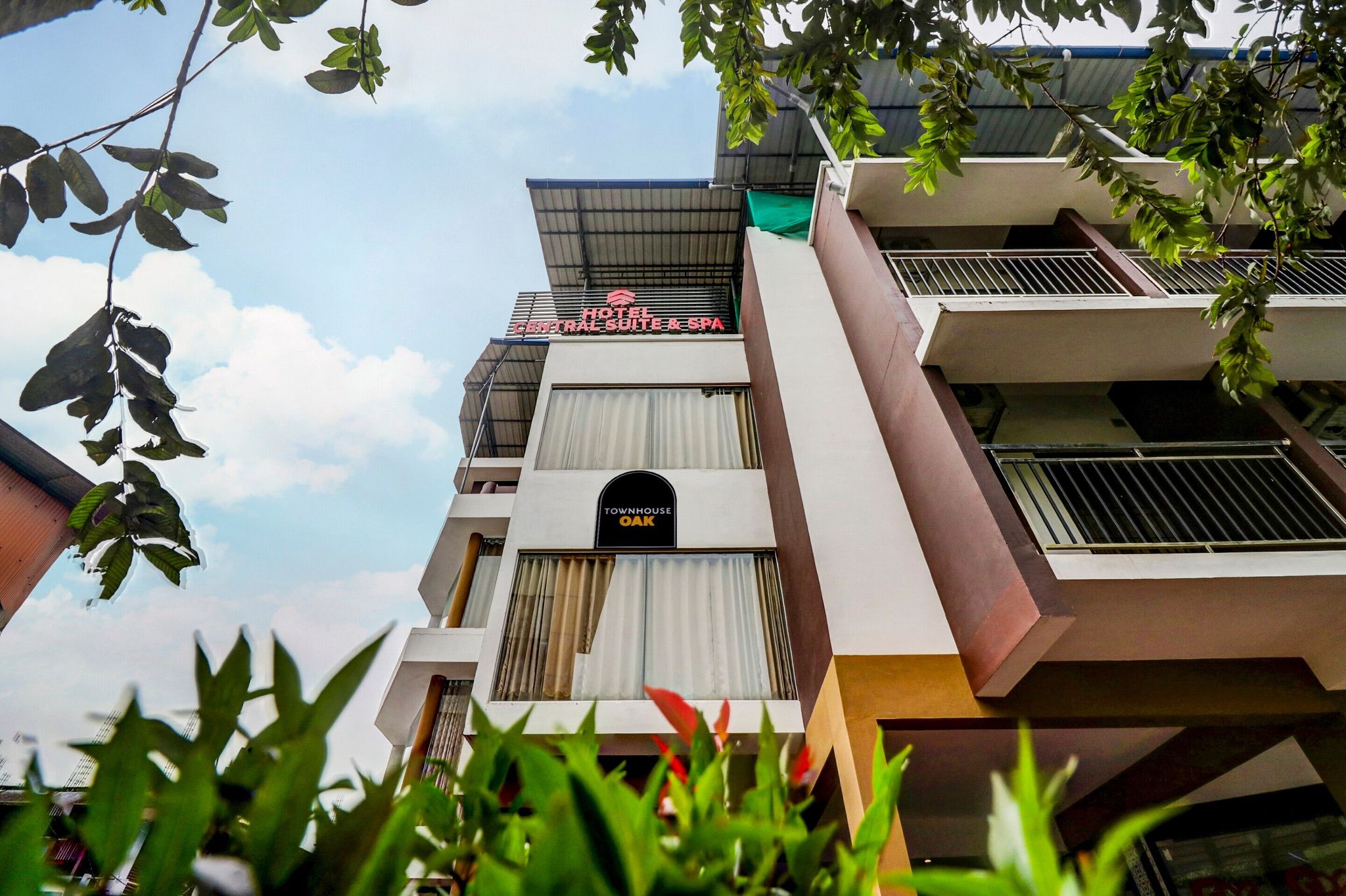 undefined Townhouse OAK Central Suits 5