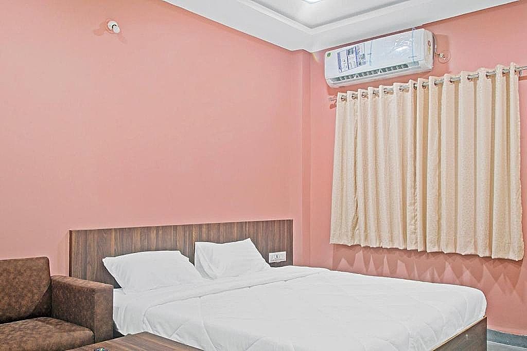 Hotel O Patil Deluxe Room 5