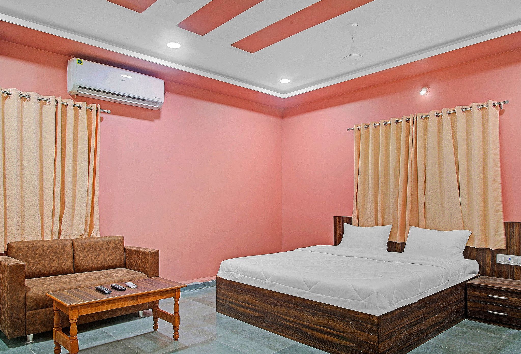 Hotel O Patil Deluxe Room 6